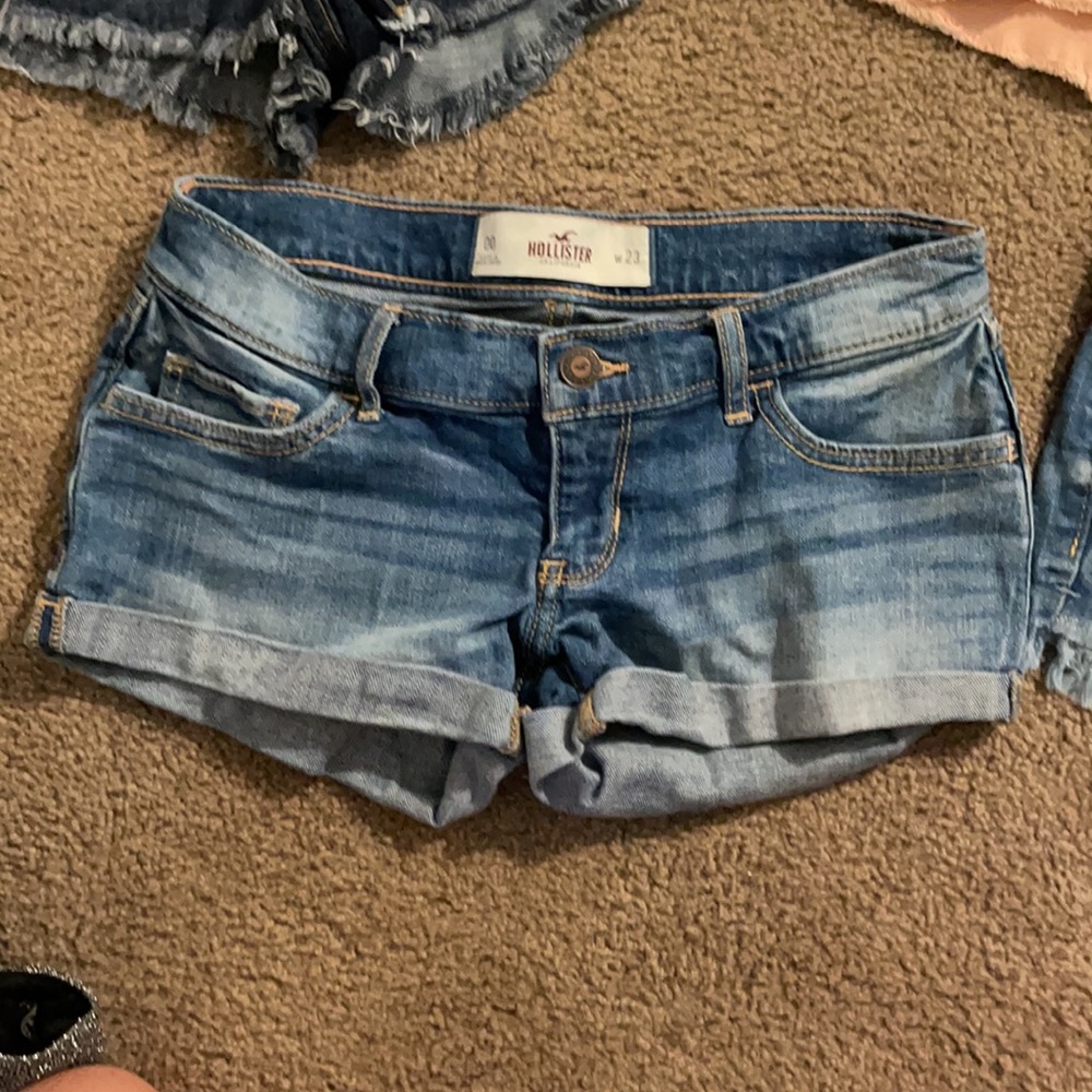Shorts - Picture 2 of 14